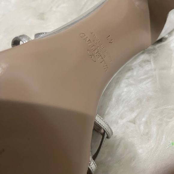 Authenitic Valentino Heels size 41 - Picture 4 of 6